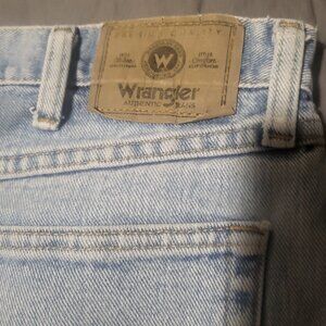 Wrangler Men’s Authentic denim jeans; 36(W) x 30(L), great condition! $20